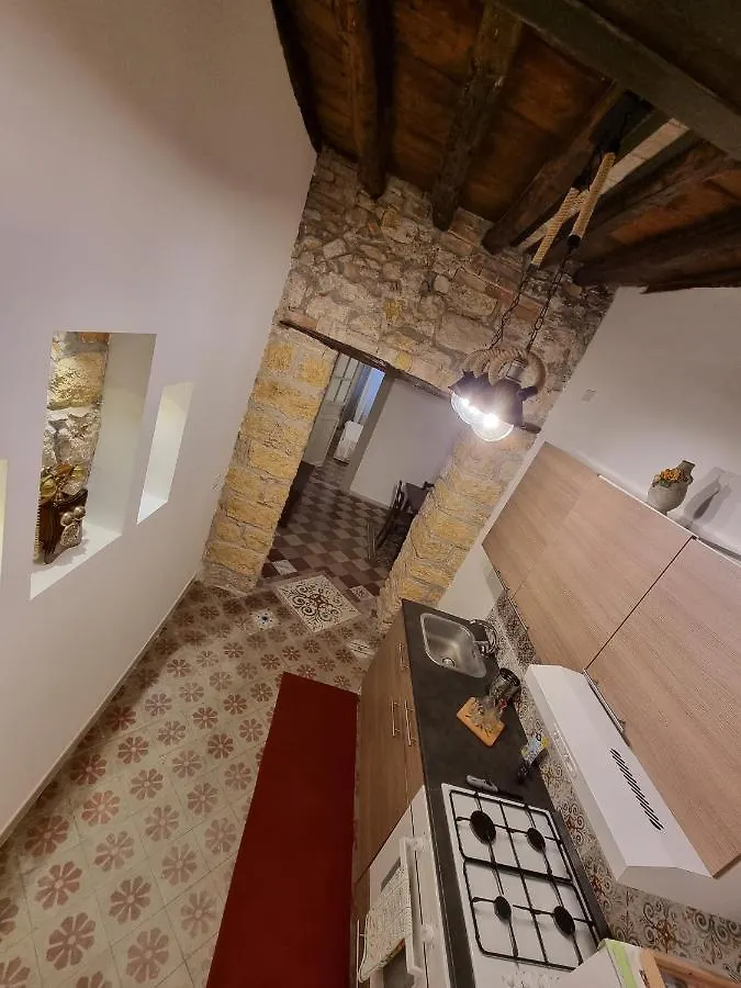 Domus Sant'Anna Apartment Palermo 0*,